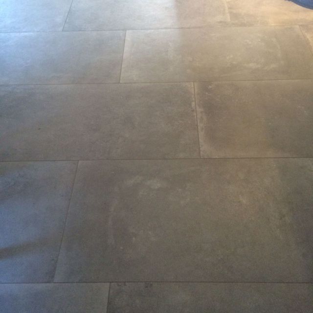Vlakke tegels beton