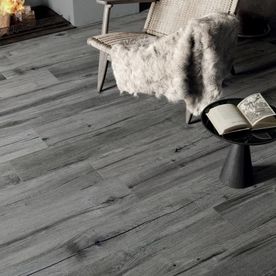 Tegels grijs hout
