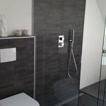 Badkamer donkergrijs