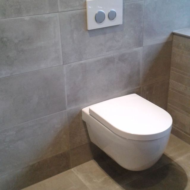 Zwevend toilet