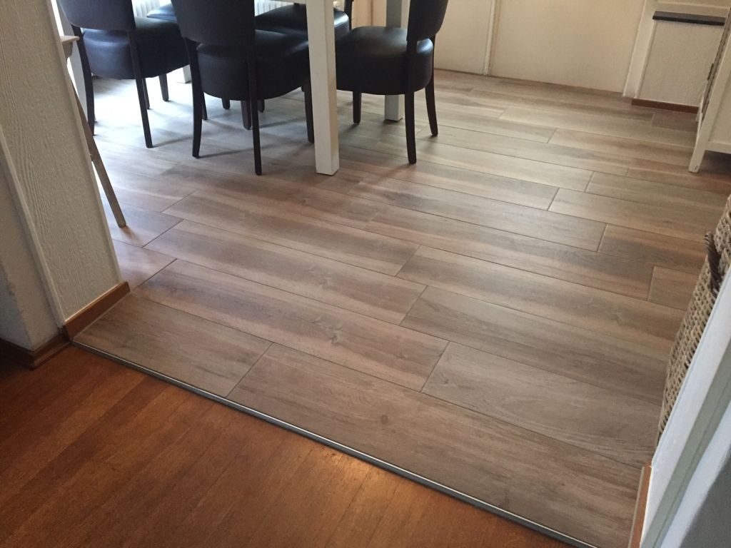 Eetkamer tegels houtlook