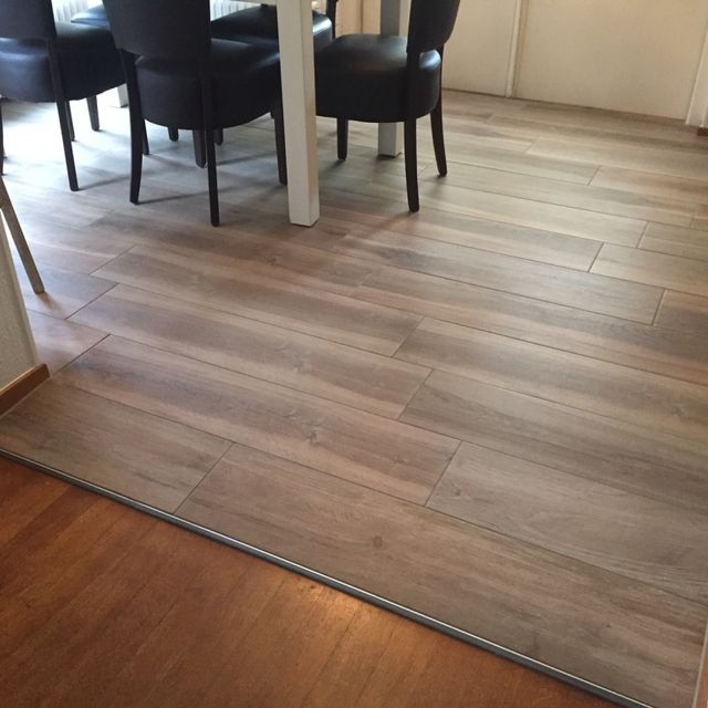 Eetkamer tegels houtlook